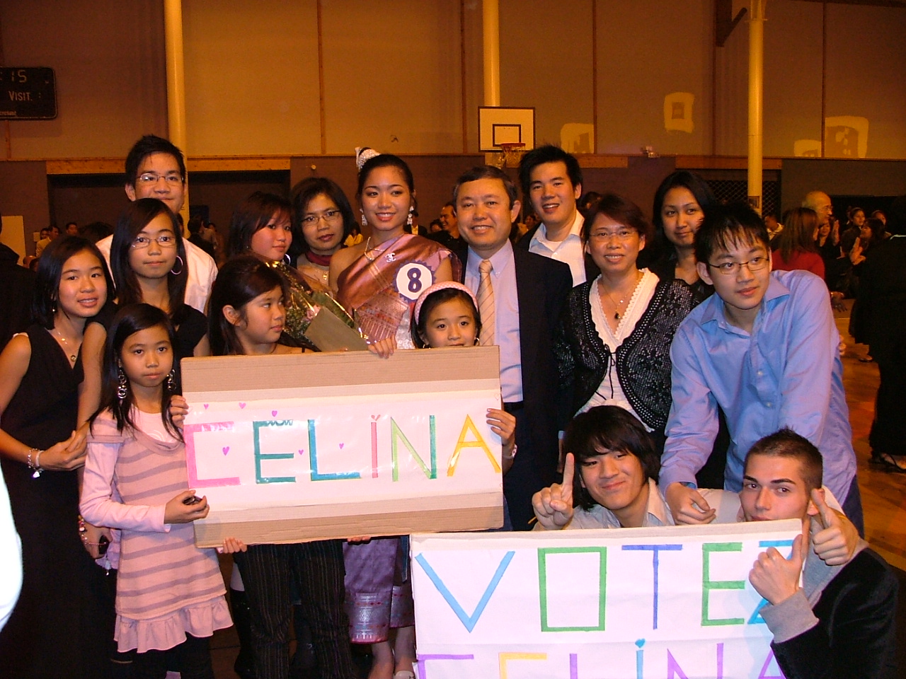 soirée fin année2006-élection miss lane-xang- lao Paris-311206 192.jpg